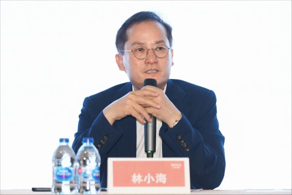 正规炒股配资 深度｜上海家化或交上市20余年来最差“成绩单”，谁来为公司巨亏埋单？