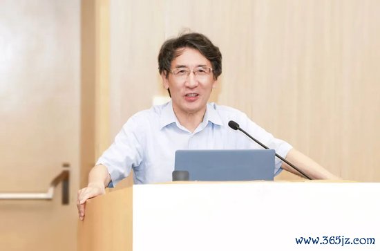 按天十倍配资平台 创新创业大讲堂｜余承东：构筑自主可控的鸿蒙操作系统与生态体系